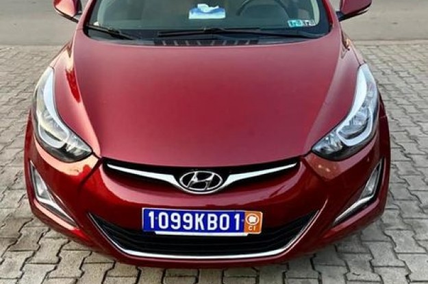 Photo de hyundai-elantra-2016-occasion-299